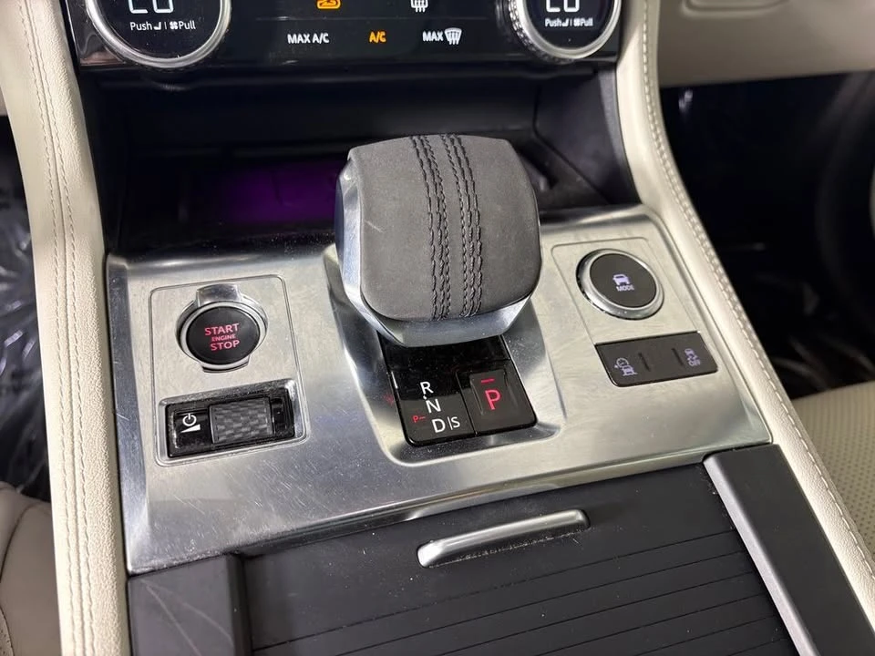 2021 Jaguar F-Pace - Image 9 of 18