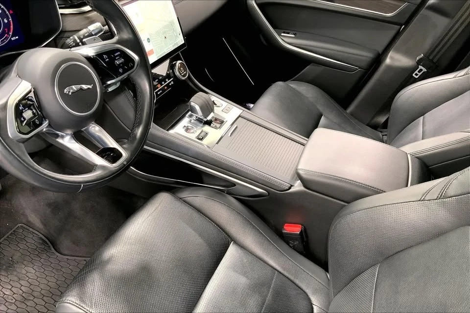 2021 Jaguar F-Pace - Image 12 of 20