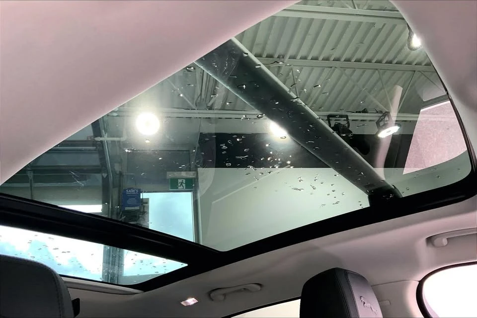 2021 Jaguar F-Pace - Image 9 of 20