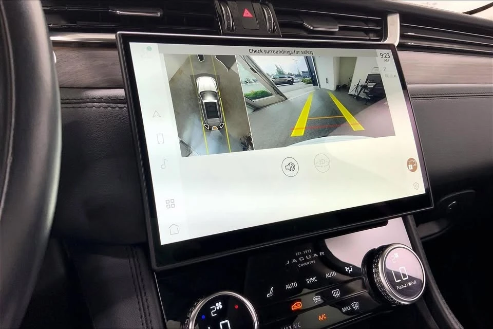 2021 Jaguar F-Pace - Image 11 of 20
