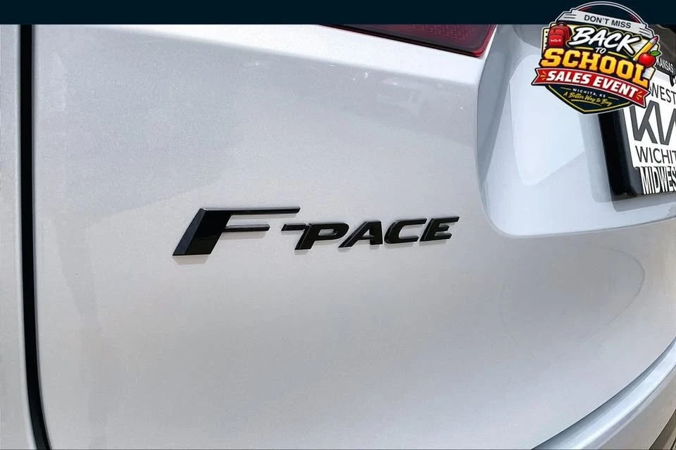 2021 Jaguar F-Pace - Image 8 of 20
