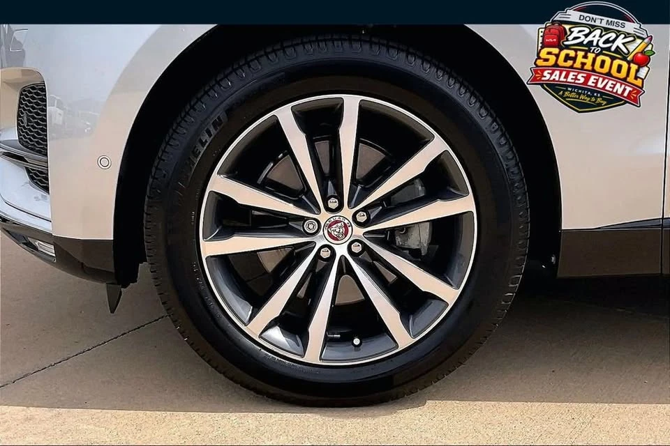 2021 Jaguar F-Pace - Image 9 of 20