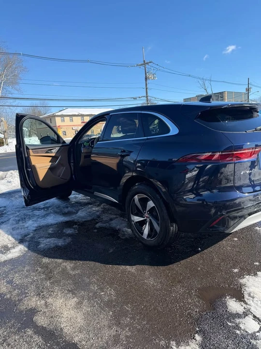 2021 Jaguar F-Pace - Image 7 of 10