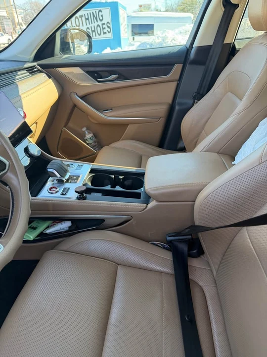2021 Jaguar F-Pace - Image 2 of 10