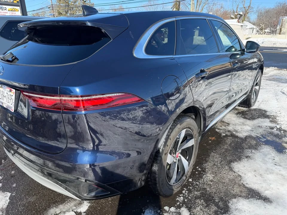 2021 Jaguar F-Pace - Image 6 of 10