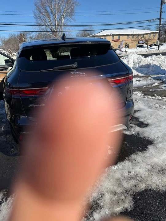 2021 Jaguar F-Pace - Image 8 of 10