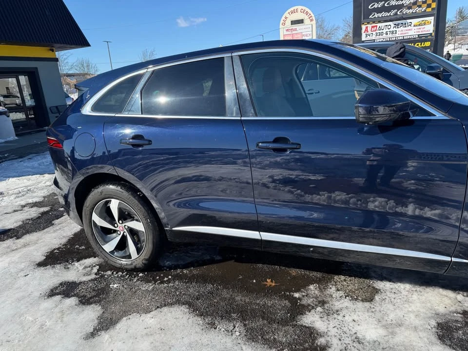 2021 Jaguar F-Pace - Image 4 of 10