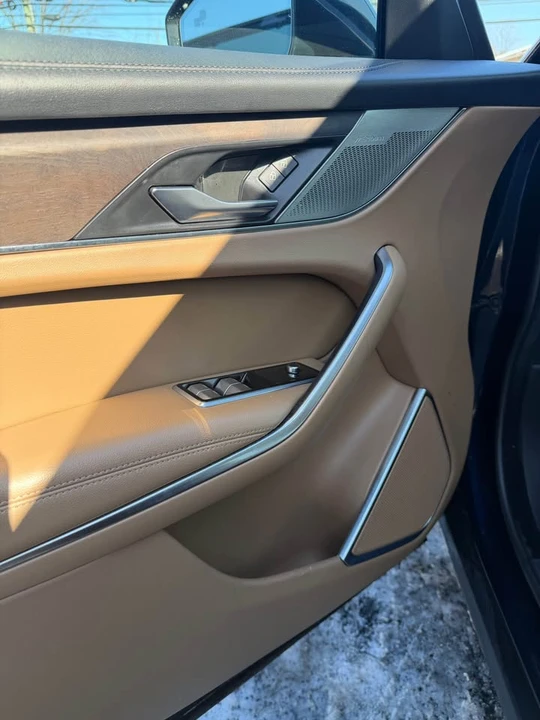 2021 Jaguar F-Pace - Image 10 of 10