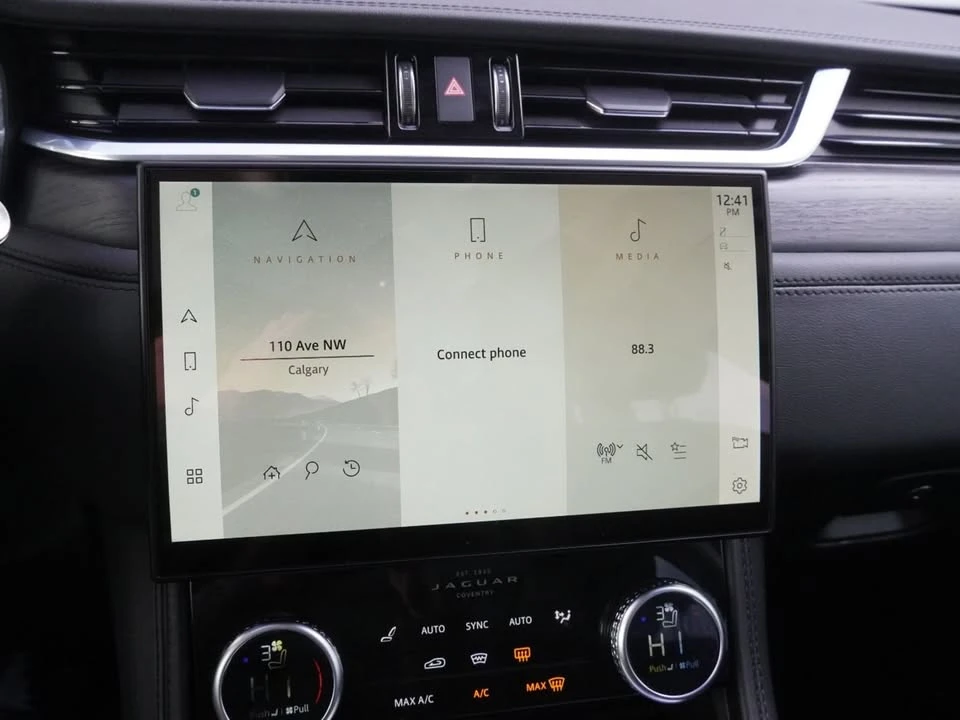 2021 Jaguar F-Pace - Image 11 of 16