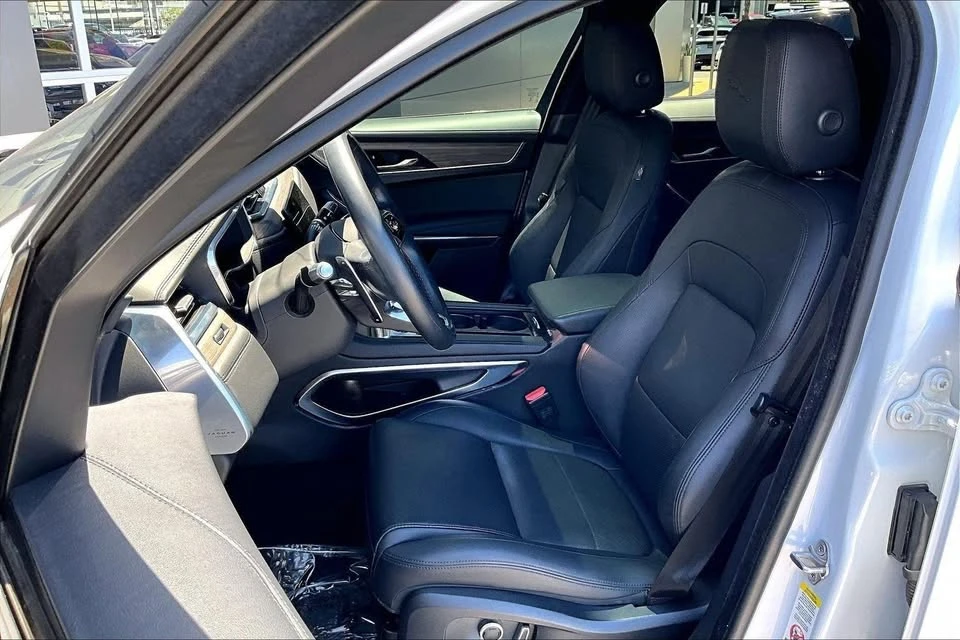 2021 Jaguar F-Pace - Image 12 of 13