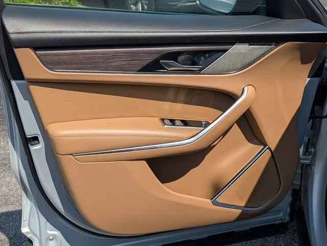 2021 Jaguar F-Pace - Image 9 of 20