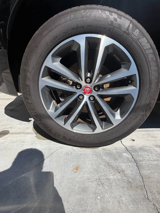 2021 Jaguar F-Pace - Image 5 of 19