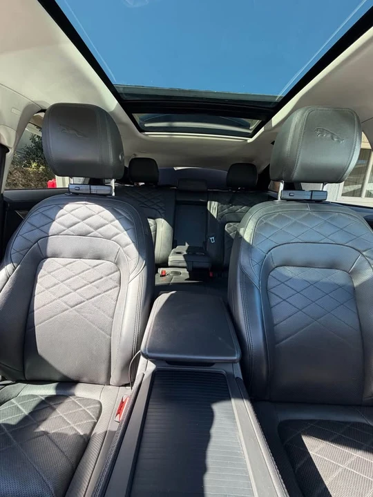 2021 Jaguar F-Pace - Image 17 of 19