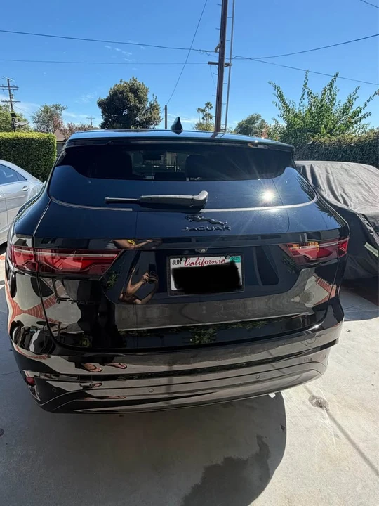 2021 Jaguar F-Pace - Image 2 of 19