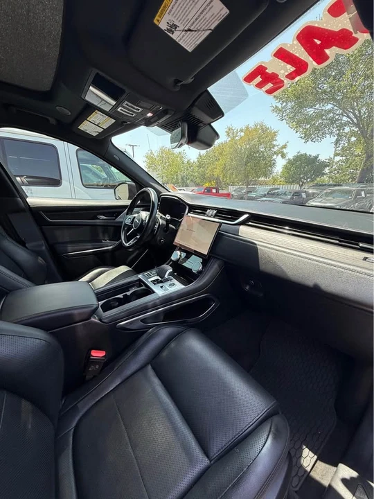2021 Jaguar F-Pace - Image 4 of 6