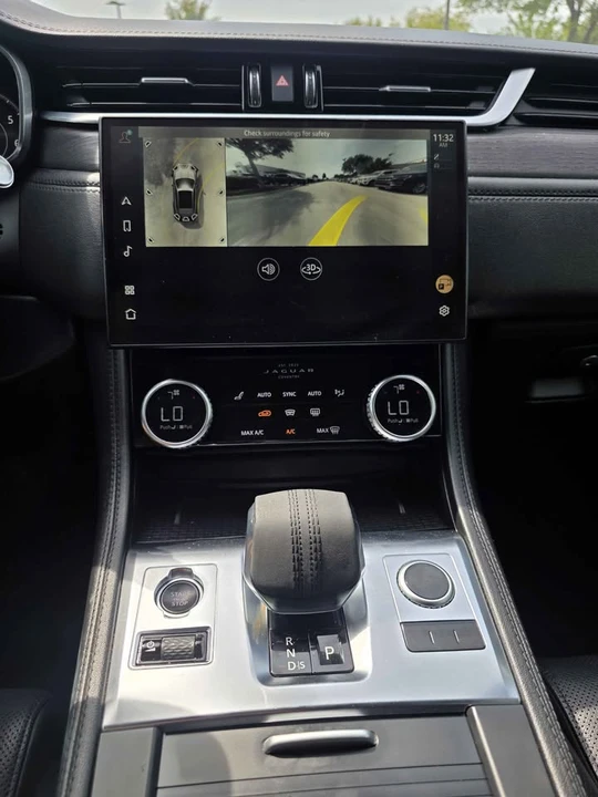 2021 Jaguar F-Pace - Image 9 of 10