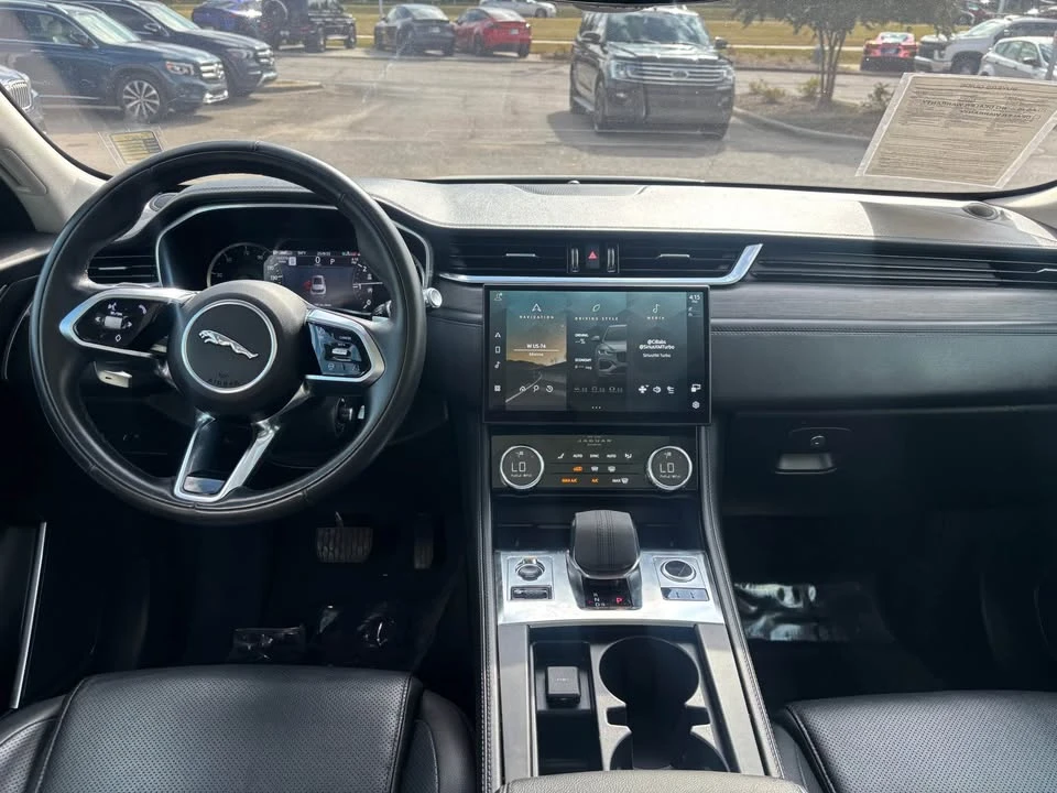 2021 Jaguar F-Pace - Image 9 of 19