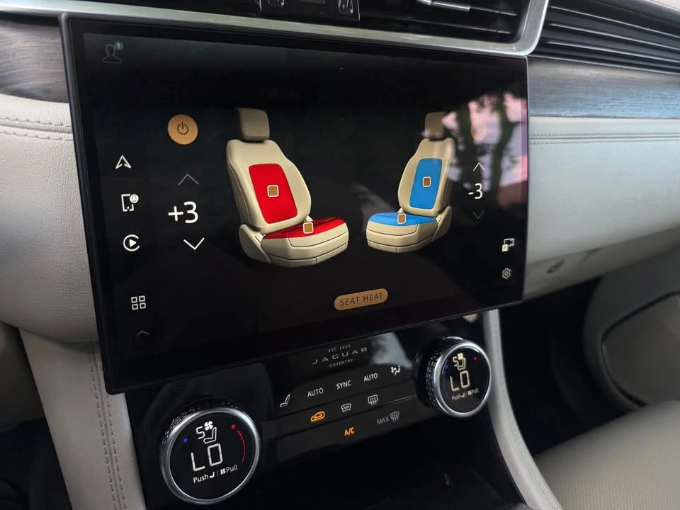2021 Jaguar F-Pace - Image 18 of 19