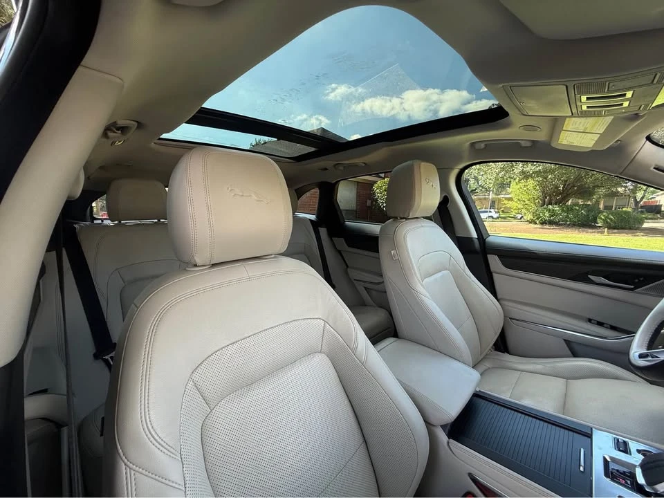 2021 Jaguar F-Pace - Image 14 of 19