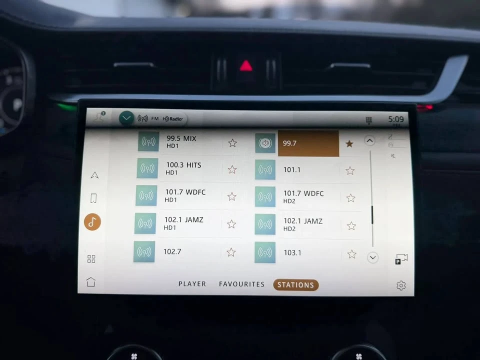 2021 Jaguar F-Pace - Image 19 of 20