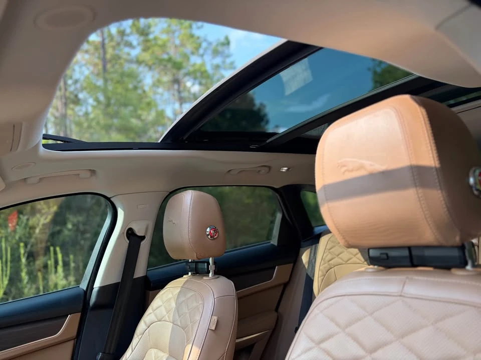 2021 Jaguar F-Pace - Image 6 of 20