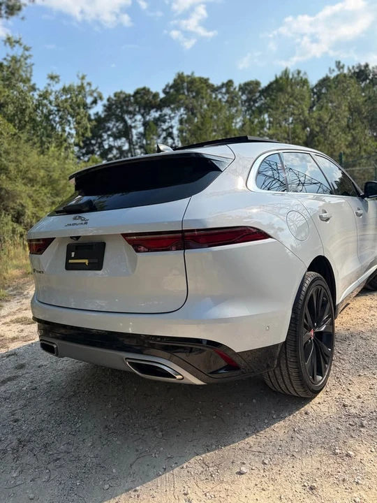 2021 Jaguar F-Pace - Image 3 of 20
