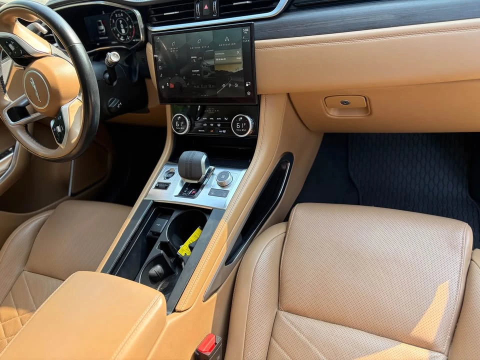 2021 Jaguar F-Pace - Image 19 of 20