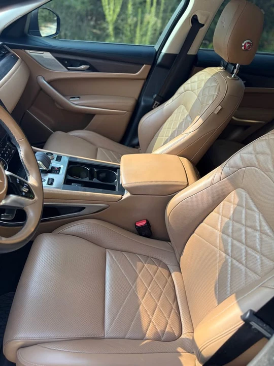 2021 Jaguar F-Pace - Image 8 of 20
