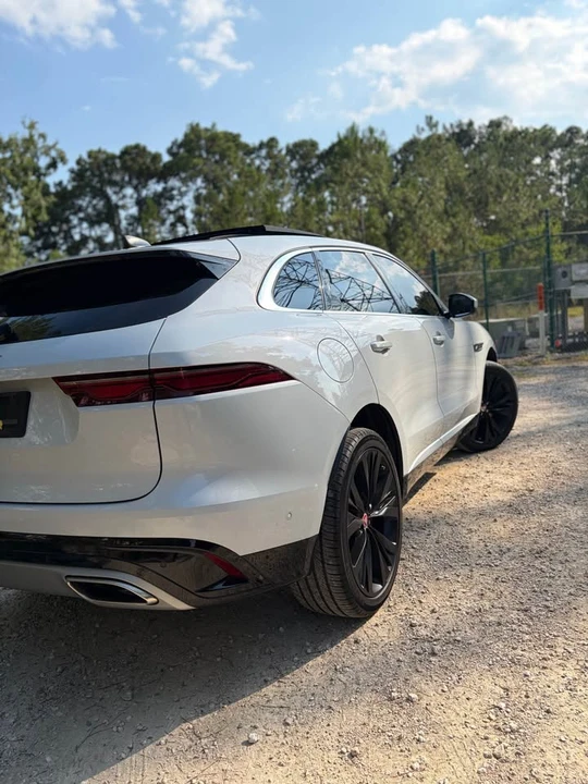 2021 Jaguar F-Pace - Image 2 of 20