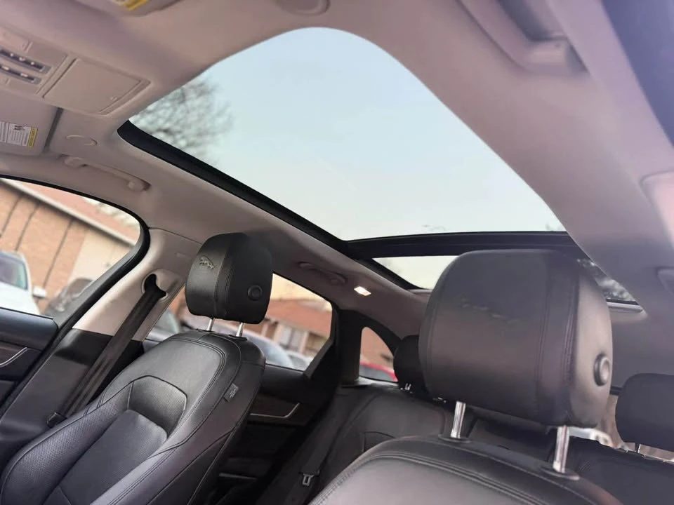 2021 Jaguar F-Pace - Image 9 of 17
