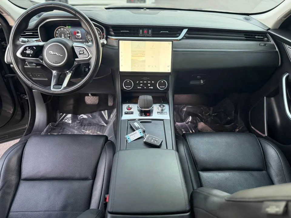 2021 Jaguar F-Pace - Image 10 of 17