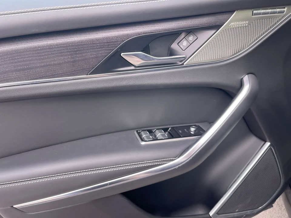 2021 Jaguar F-Pace - Image 5 of 16