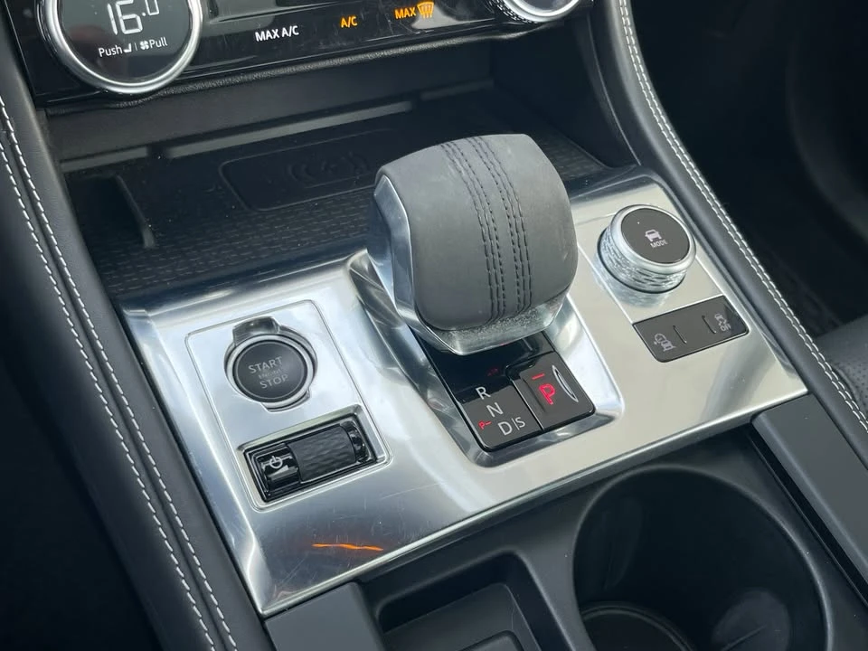 2021 Jaguar F-Pace - Image 12 of 16