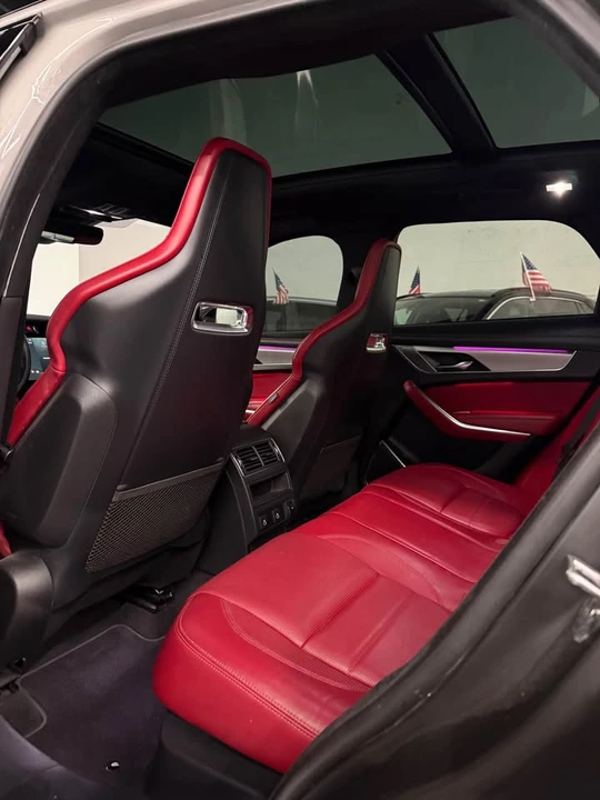 2021 Jaguar F-Pace - Image 4 of 11