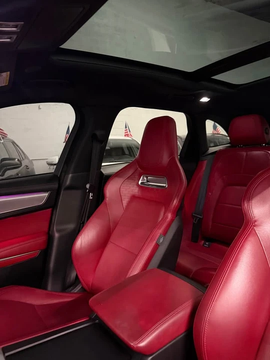2021 Jaguar F-Pace - Image 5 of 11