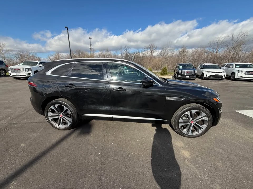 2021 Jaguar F-Pace - Image 2 of 12