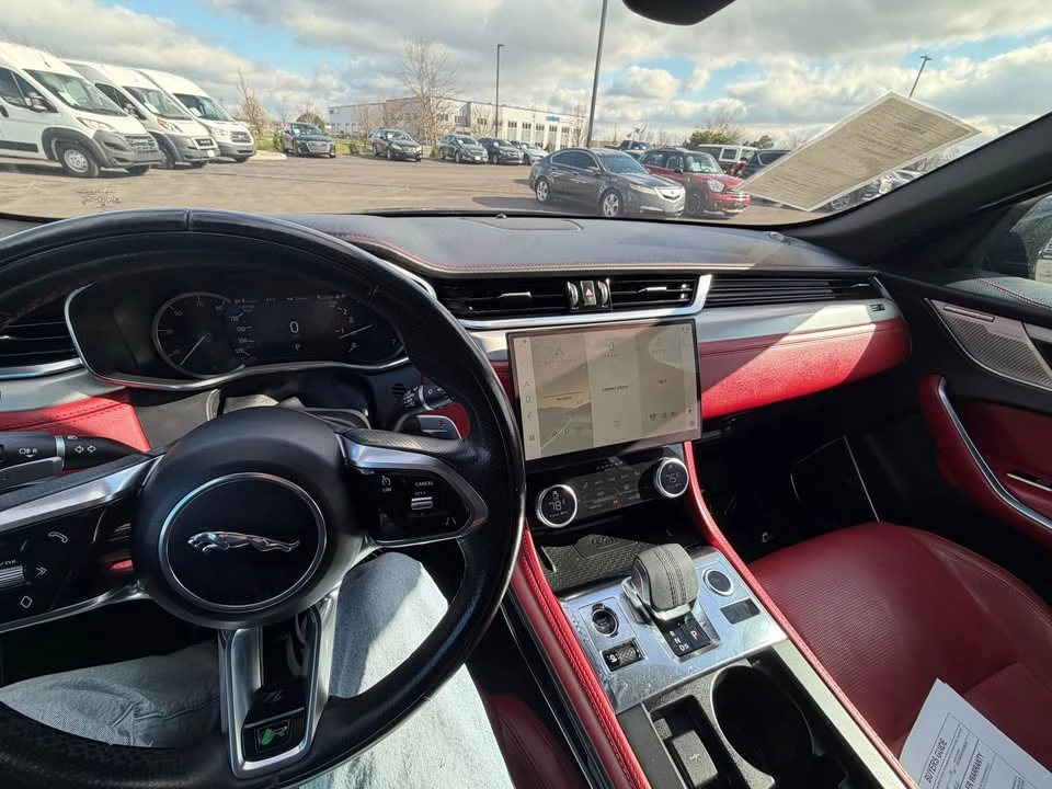 2021 Jaguar F-Pace - Image 7 of 12