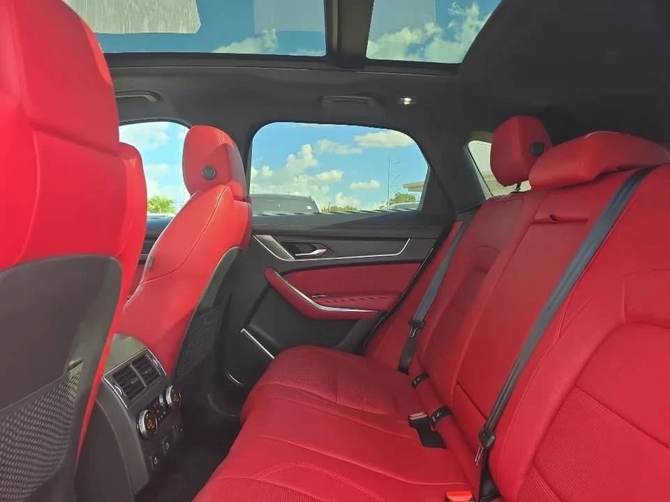 2021 Jaguar F-Pace - Image 14 of 17