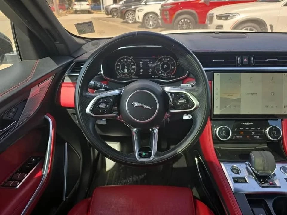 2021 Jaguar F-Pace - Image 9 of 17