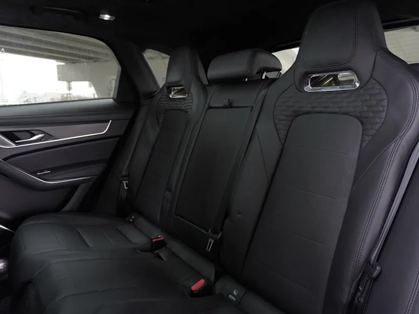 2021 Jaguar F-Pace SVR - Image 17 of 18