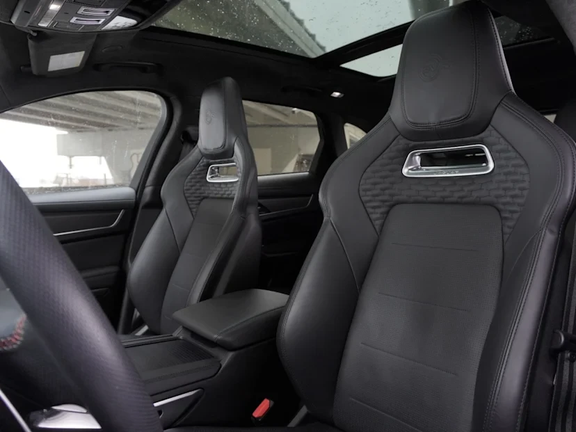 2021 Jaguar F-Pace SVR - Image 15 of 18