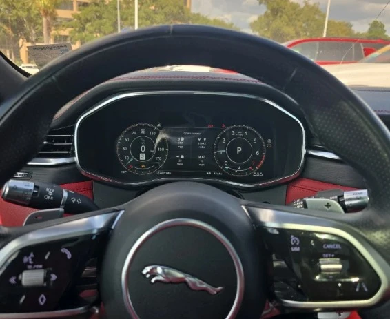2021 Jaguar F-Pace - Image 4 of 11