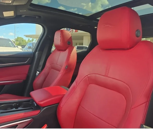 2021 Jaguar F-Pace - Image 8 of 11
