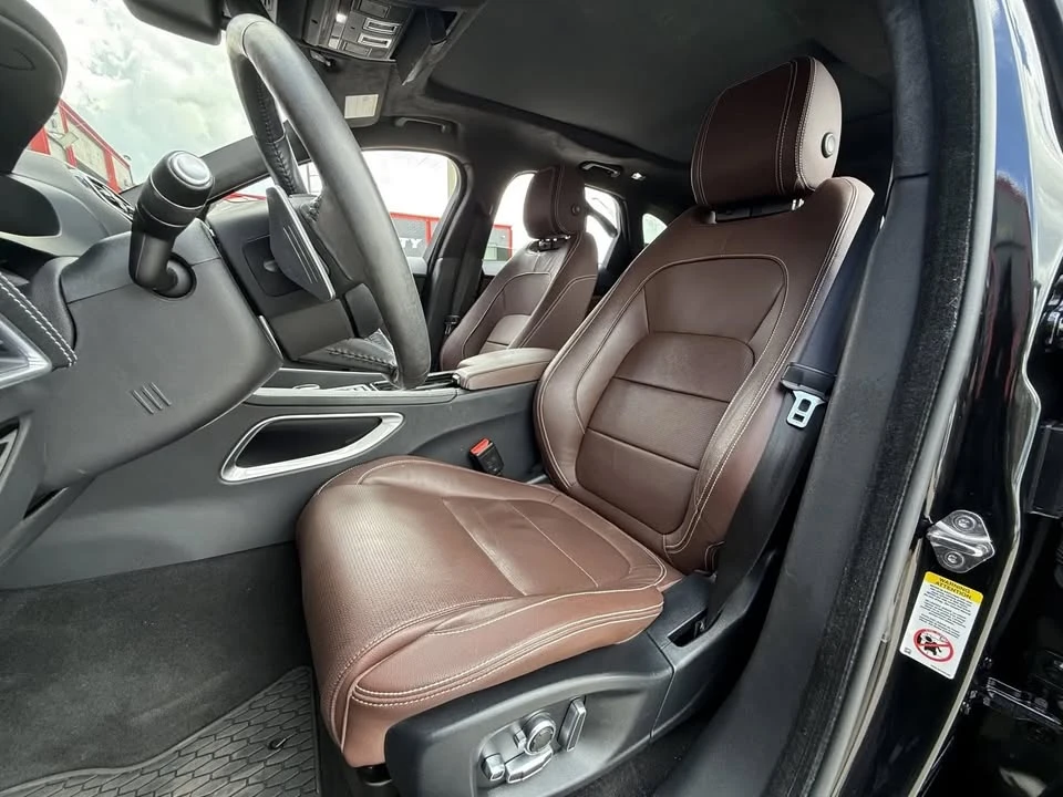 2021 Jaguar F-Pace - Image 5 of 6