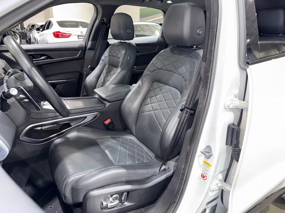 2021 Jaguar F-Pace - Image 9 of 12