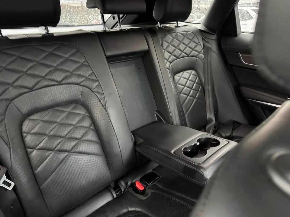 2021 Jaguar F-Pace SVR - Image 9 of 12