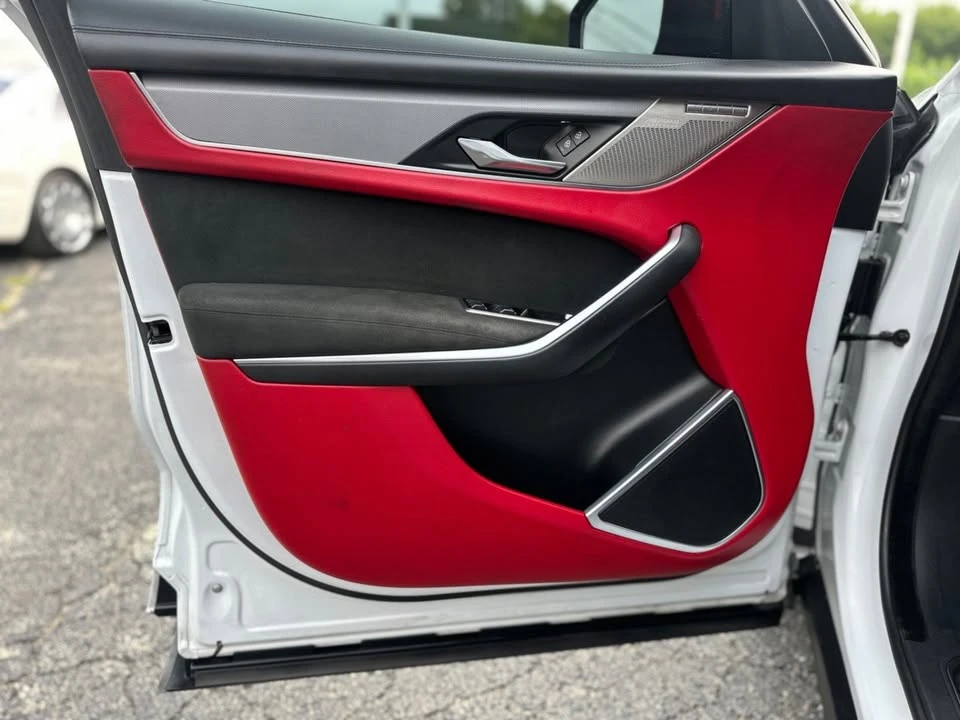 2021 Jaguar F-Pace SVR - Image 17 of 20