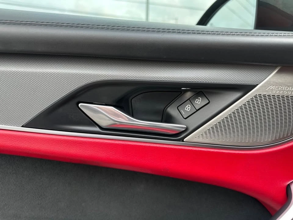 2021 Jaguar F-Pace SVR - Image 19 of 20