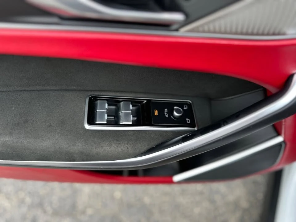 2021 Jaguar F-Pace SVR - Image 18 of 20