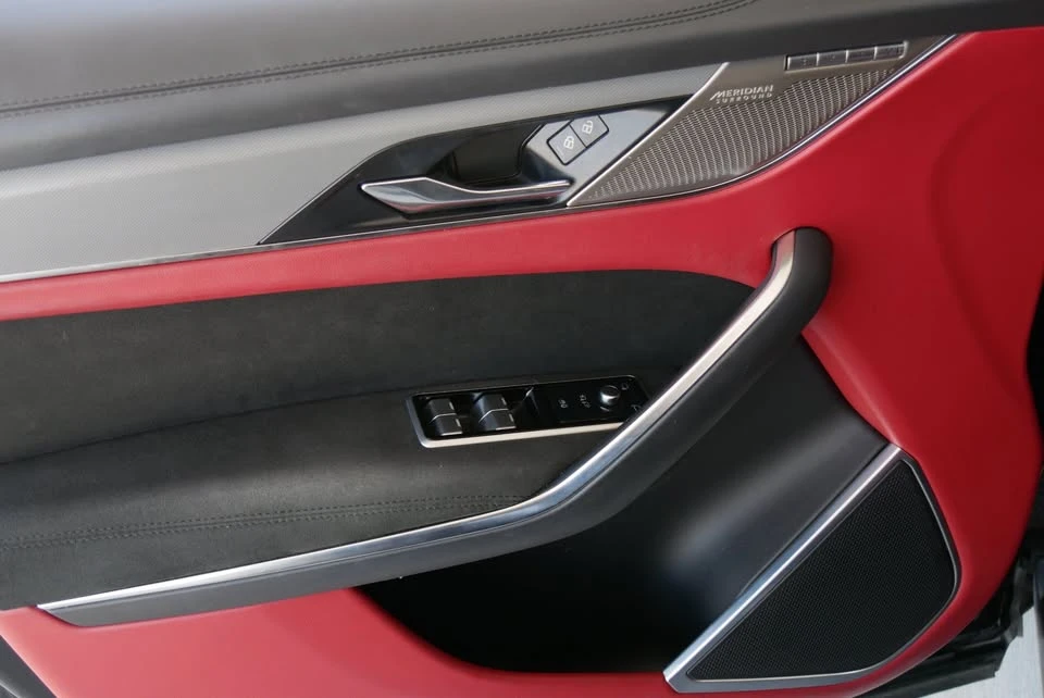 2021 Jaguar F-Pace SVR - Image 9 of 20